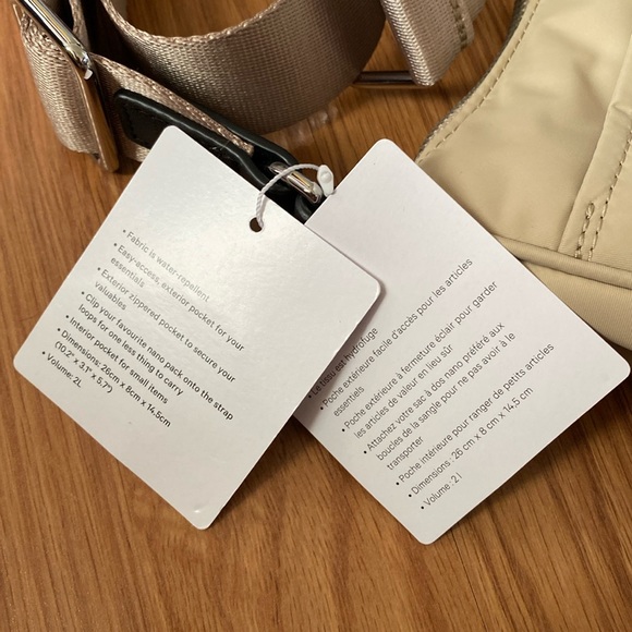 ❤️ Lululemon Crossbody with Nano Pouch 2L Trench NWT - Picture 7 of 16